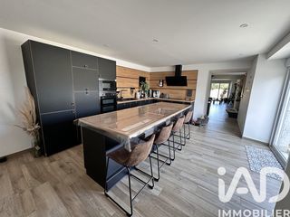  Maison � vendre 8 pi�ces 200 m�