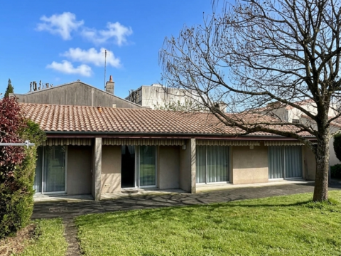   Vente Maison de ville 7 pi�ces Maison - 7 pi�ce(s) - 175 m�