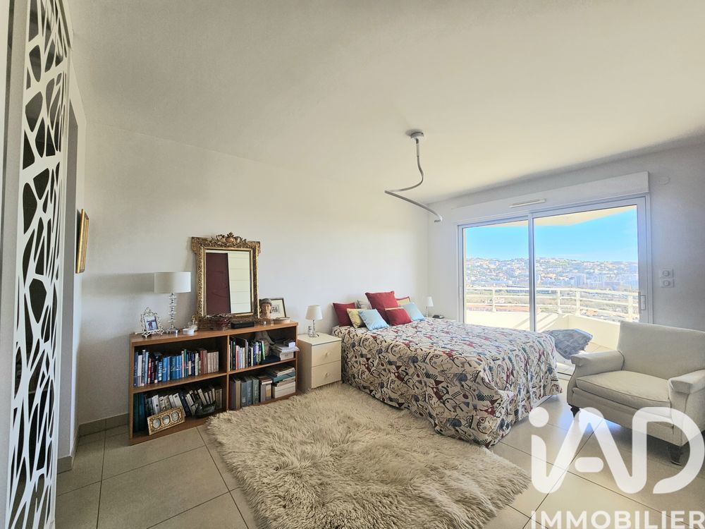 � vendre  Appartement Saint-Laurent-du-Var (06700)