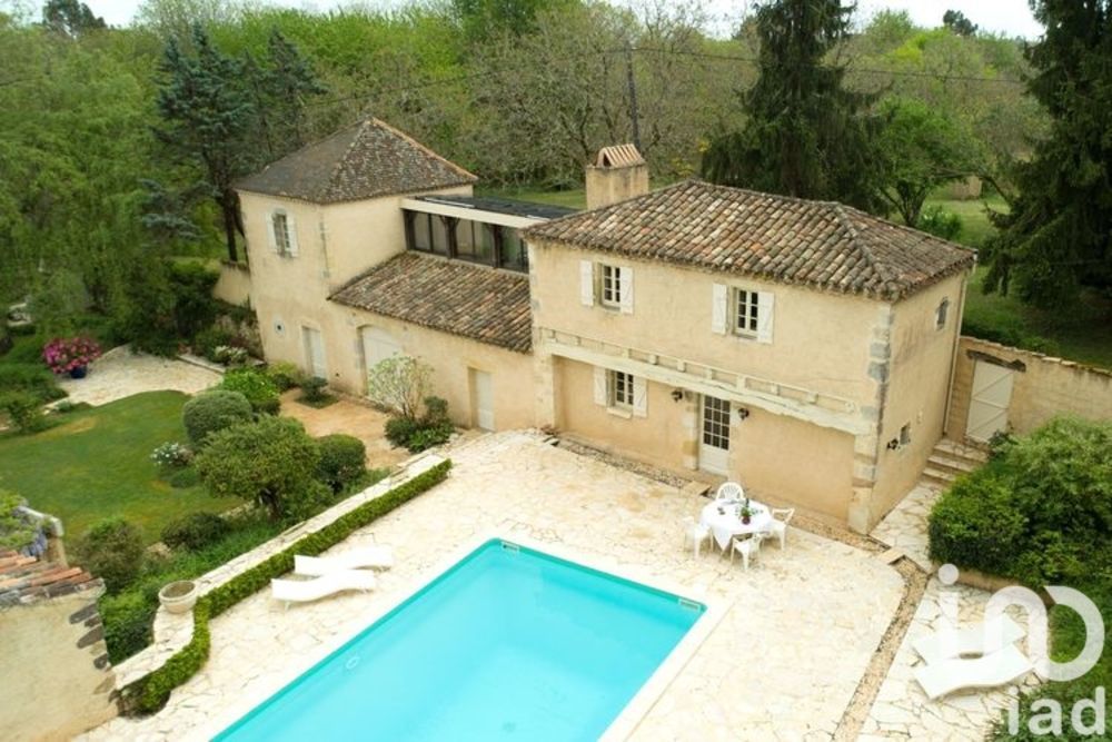 � vendre  Maison Mazeyrolles (24550)