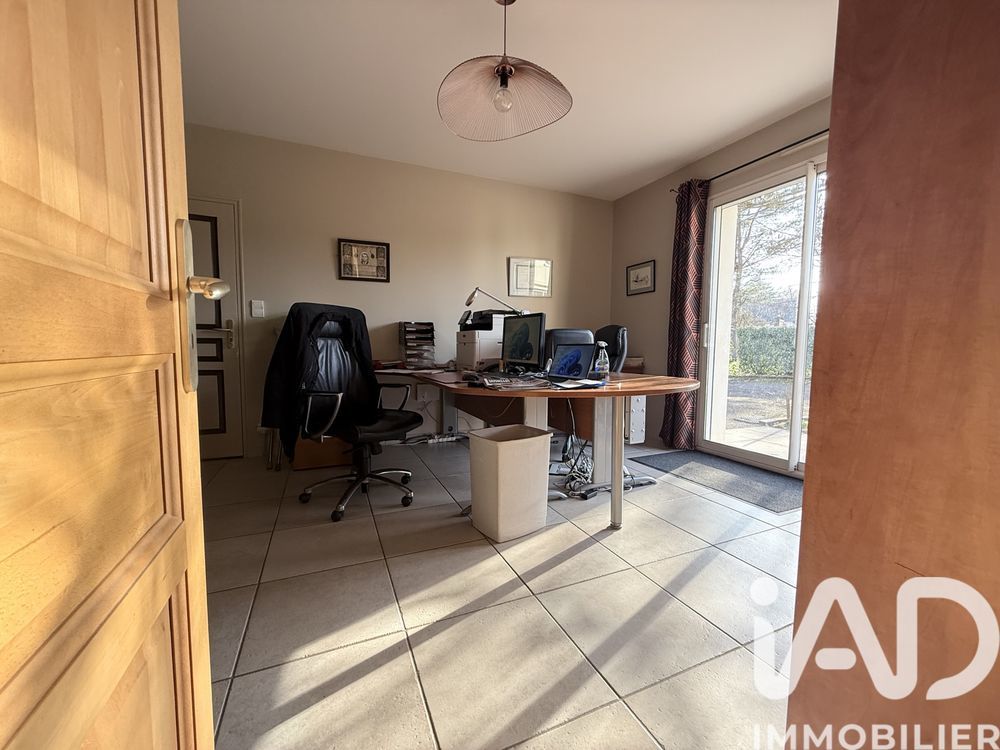 � vendre  Villa Champlay (89300)