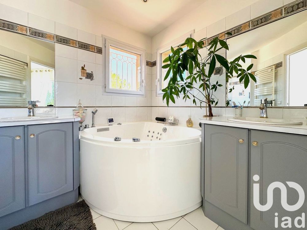 � vendre  Villa Roquebrune-sur-Argens (83520)