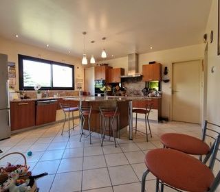  Maison � vendre 10 pi�ces 242 m�