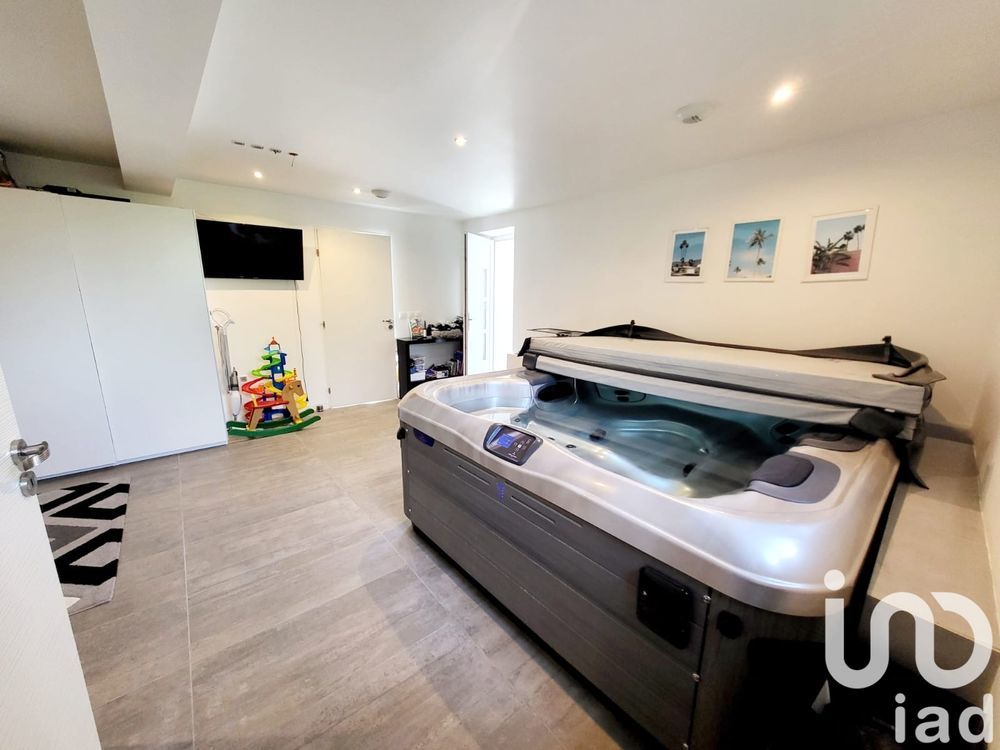 � vendre  Villa Mundolsheim (67450)