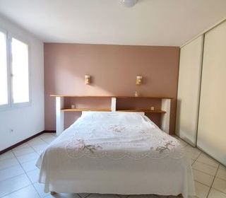  Appartement � vendre 4 pi�ces 195 m�