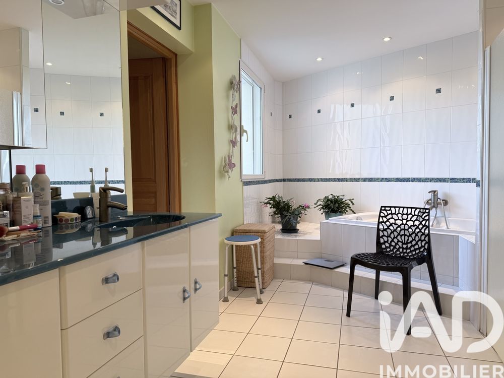 � vendre  Villa Champlay (89300)