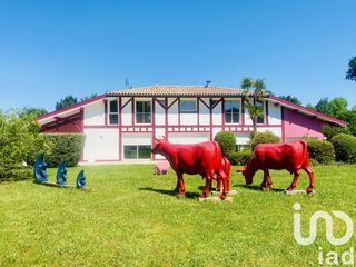  Villa � vendre 10 pi�ces 245 m�