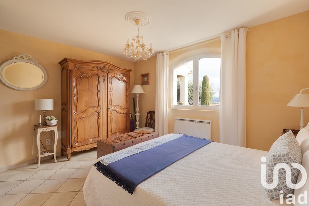 � vendre  Maison Tourrettes (83440)