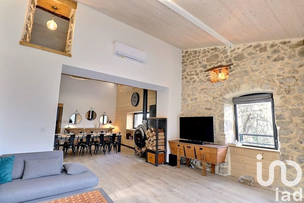 � vendre  Maison Saint-Victor (07410)