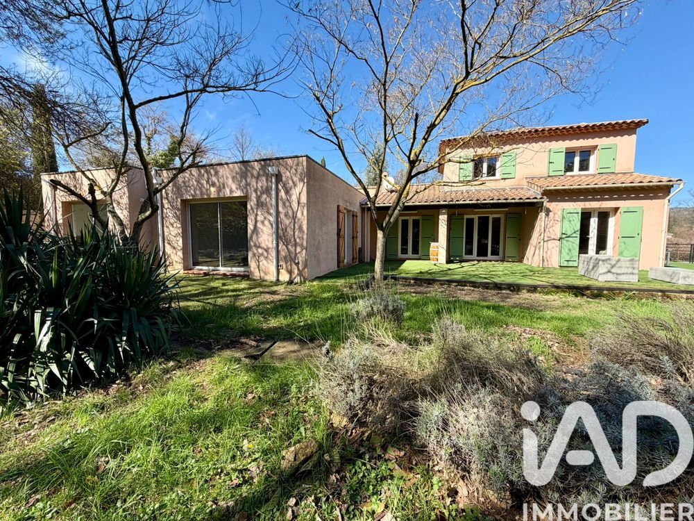 � vendre  Maison Saint-Zacharie (83640)