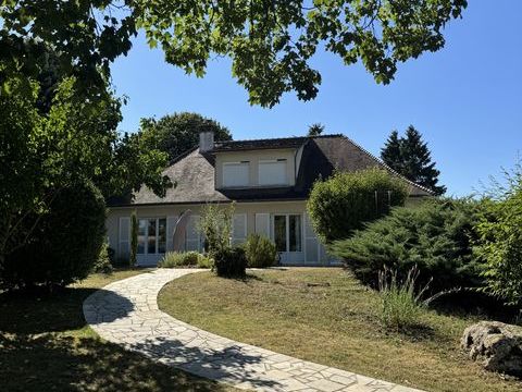   Vente Maison/villa 8 pi�ces Maison - 8 pi�ce(s) - 167 m�