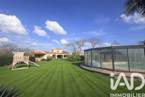   Vente Maison d'architecte 8 pi�ces Villa - 8 pi�ce(s) - 360 m�