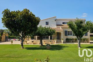  Maison � vendre 9 pi�ces 220 m�