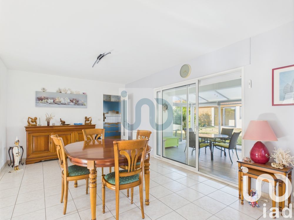 � vendre  Maison Sainte-Marie-de-R� (17740)