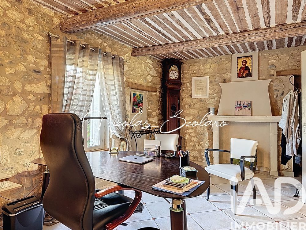 � vendre  Maison Cheval-Blanc (84460)