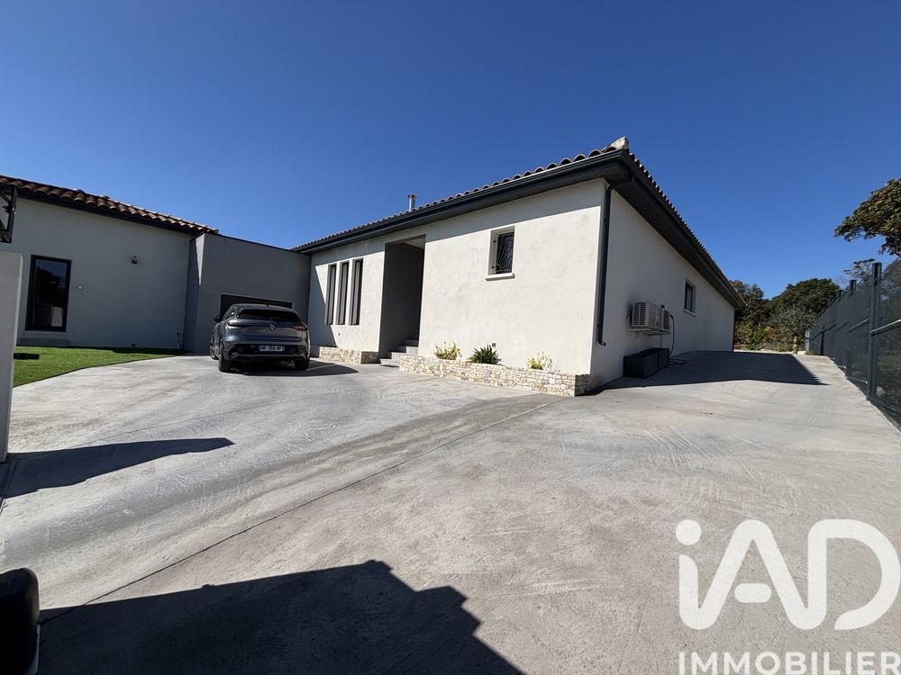 � vendre  Villa Nimes (30900)
