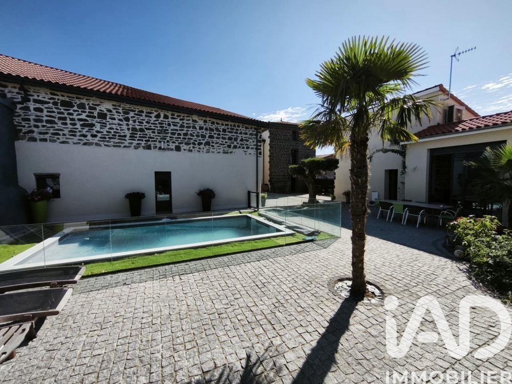 � vendre  Maison Saint-Beauzire (63360)