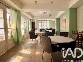  Immeuble � vendre 715 m�