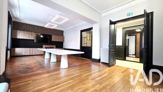  Villa � vendre 15 + pi�ces 269 m�