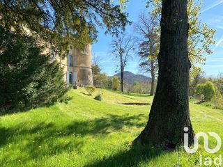  Propri�t�/ch�teau � vendre 15 + pi�ces 1380 m�