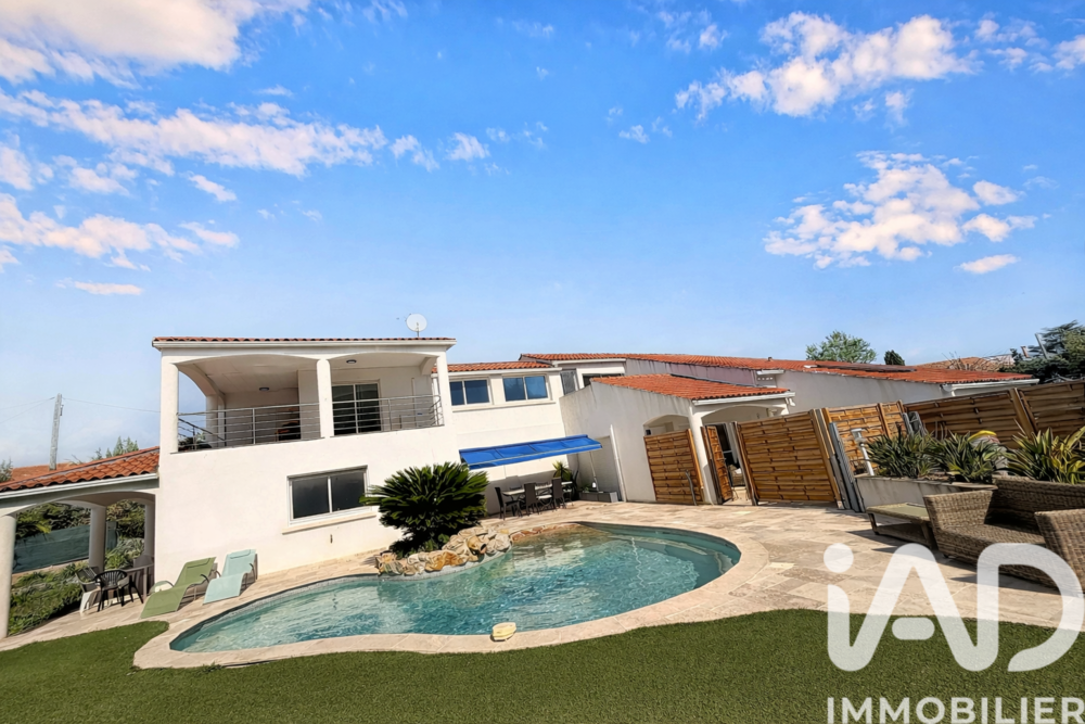 � vendre  Villa Saint-Cyr-sur-Mer (83270)