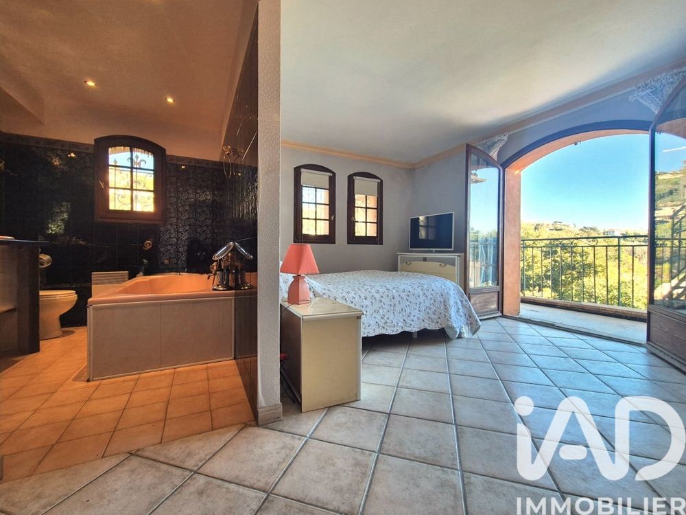 � vendre  Maison Mandelieu-la-Napoule (06210)