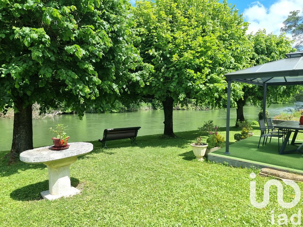 � vendre  Maison Bourg-Charente (16200)