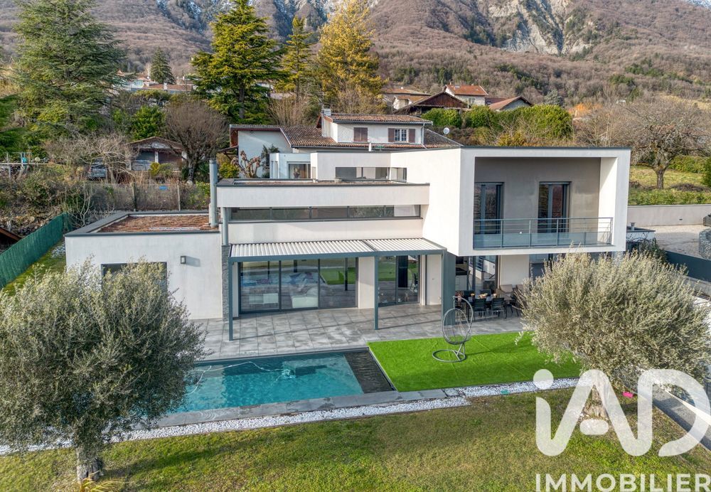 � vendre  Villa Saint-Ismier (38330)