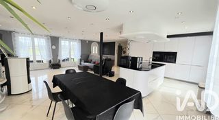  Maison � vendre 8 pi�ces 237 m�