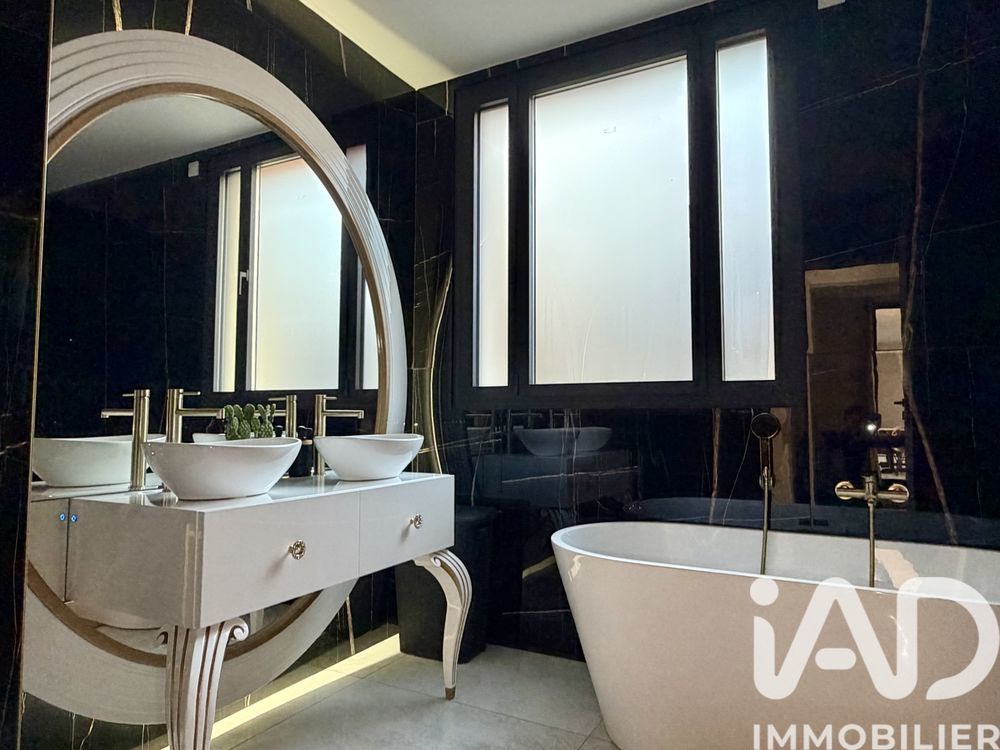 � vendre  Maison Mont�limar (26200)