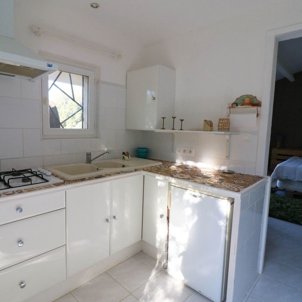 � vendre  Maison N�oules (83136)