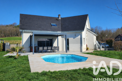   Vente Maison/villa 7 pi�ces Maison - 7 pi�ce(s) - 190 m�