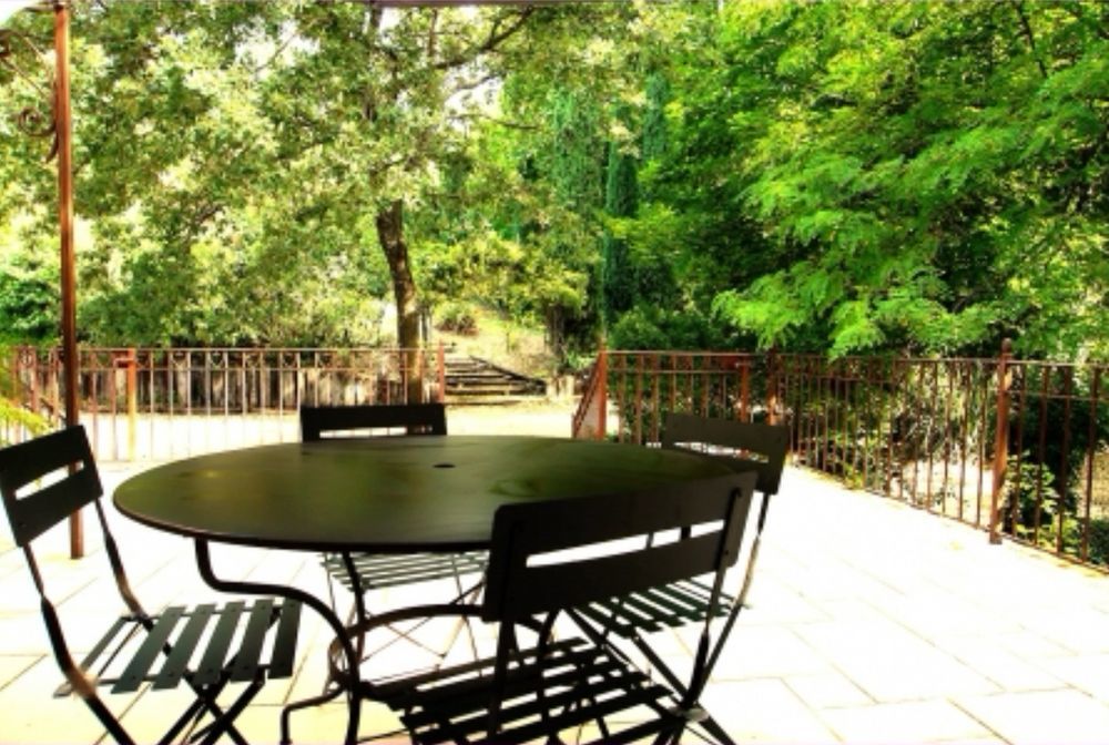 � vendre  Propri�t�/ch�teau Boll�ne (84500)