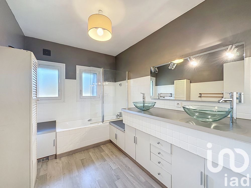 � vendre  Villa Rennes (35700)