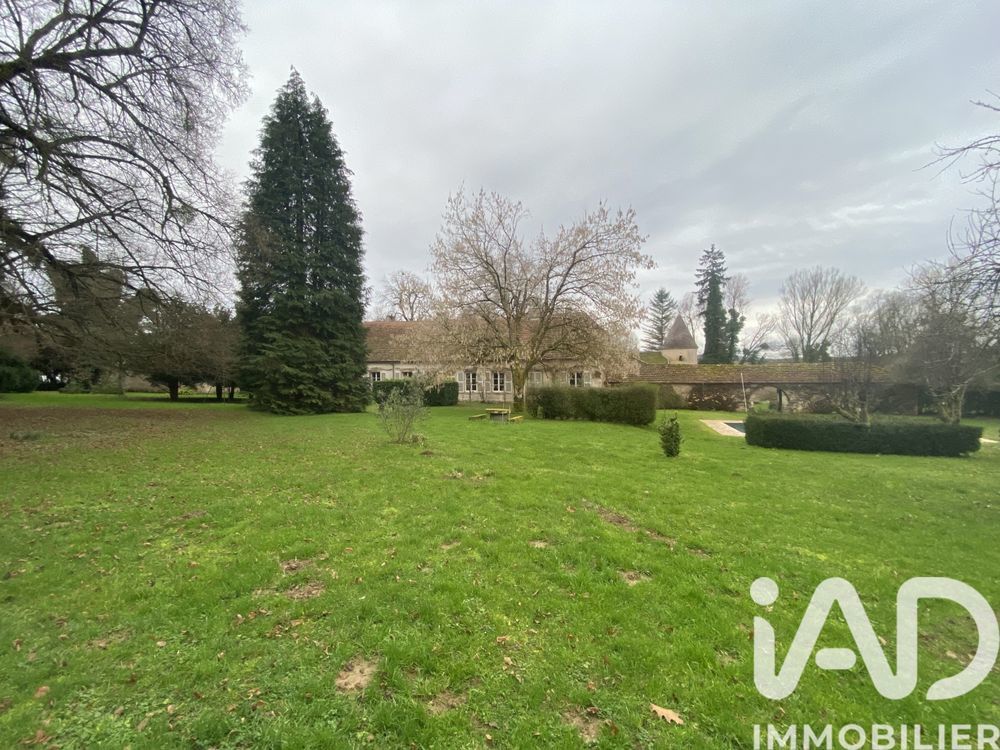 � vendre  Propri�t�/ch�teau Faverney (70160)
