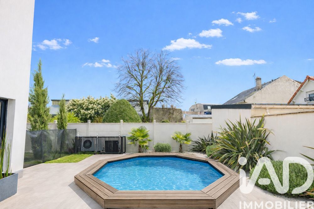 � vendre  Villa Sainte-Genevi�ve-des-Bois (91700)