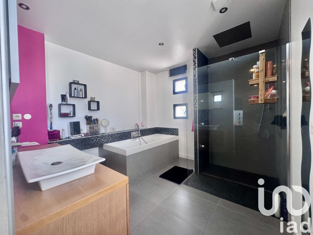 � vendre  Villa Corneilla-la-Rivi�re (66550)