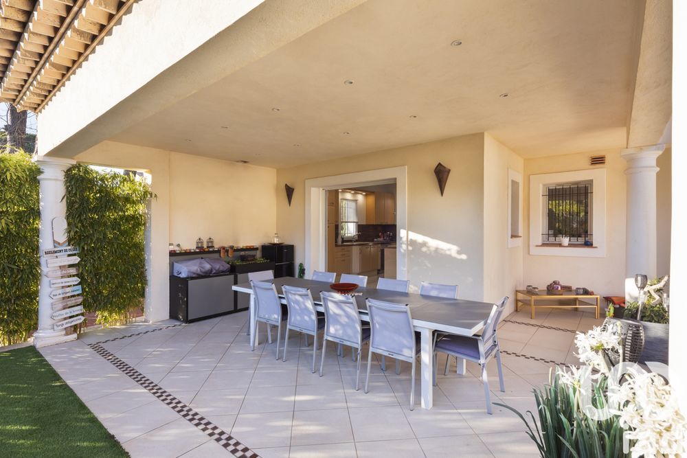 � vendre  Maison Saint-Rapha�l (83700)