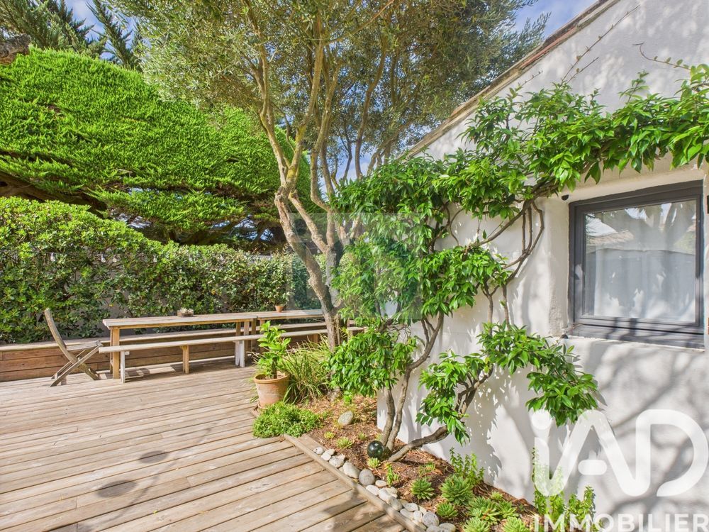 � vendre  Maison Sainte-Marie-de-R� (17740)