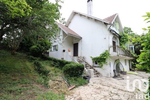   Vente Maison/villa 10 pi�ces Maison - 10 pi�ce(s) - 196 m�