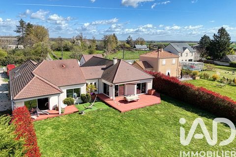   Vente Maison d'architecte 7 pi�ces Villa - 7 pi�ce(s) - 220 m�