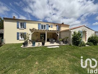  Maison � vendre 8 pi�ces 215 m�