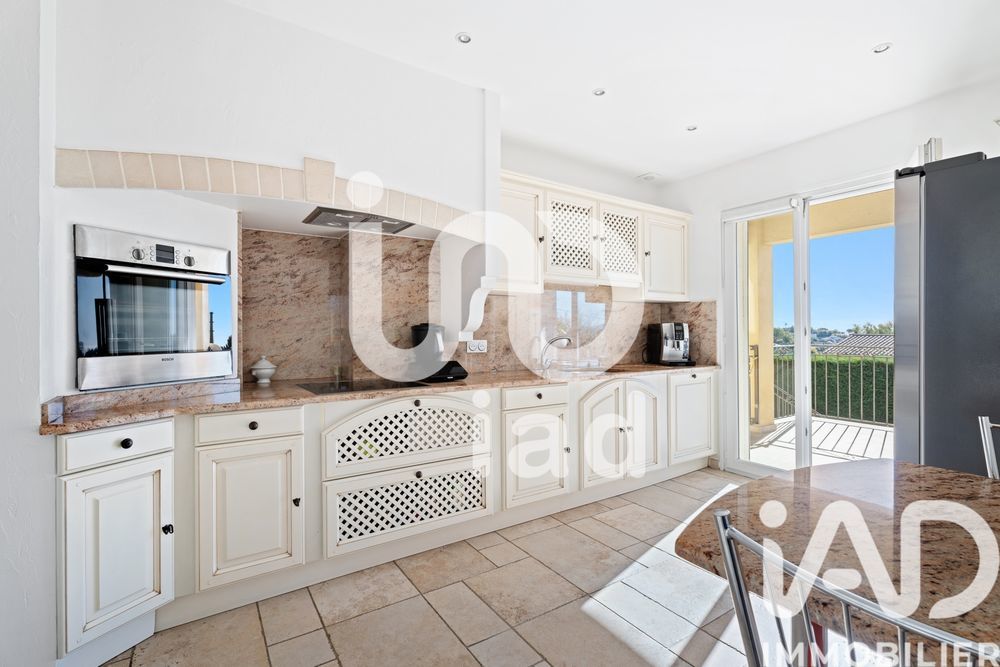 � vendre  Maison Saint-Laurent-du-Var (06700)