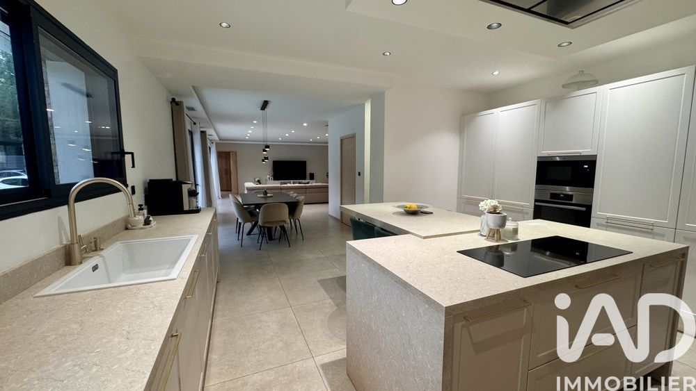 � vendre  Villa Nimes (30900)