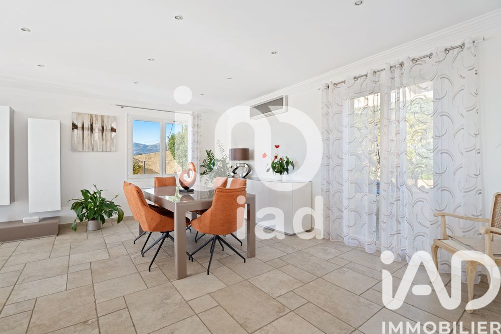 � vendre  Maison Saint-Laurent-du-Var (06700)