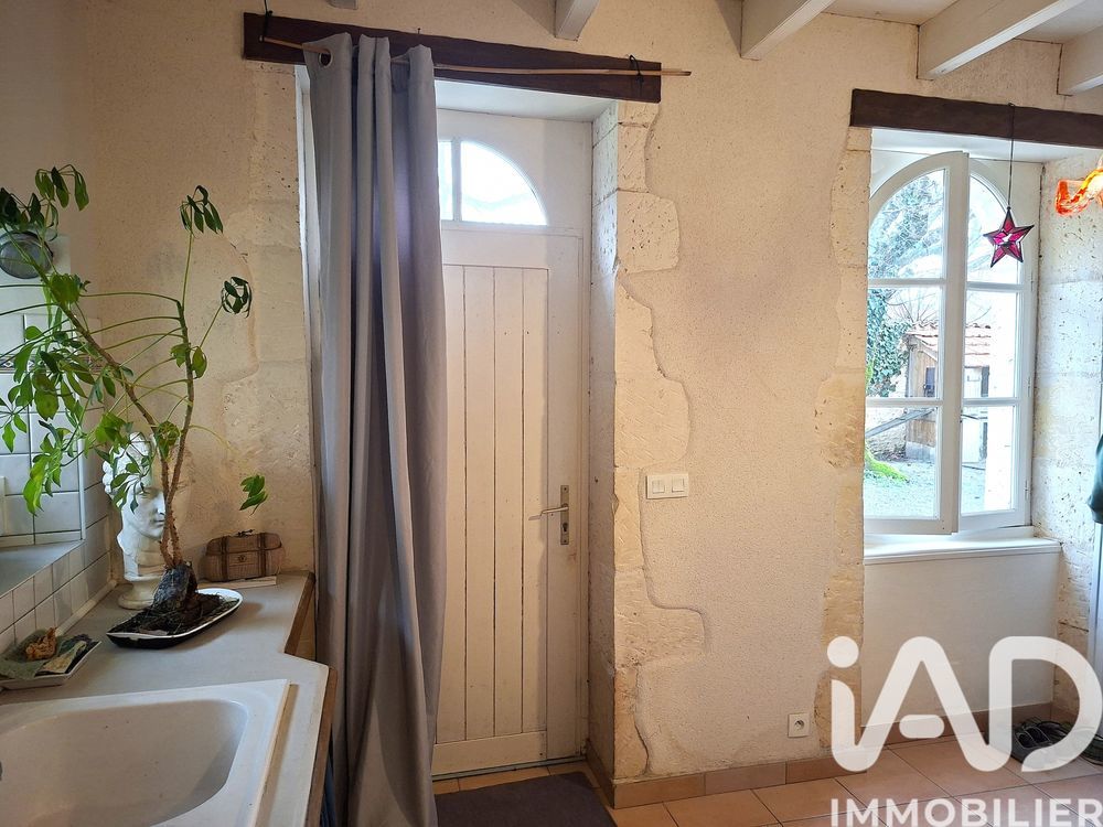 � vendre  Maison La Rochette (16110)