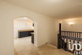  Immeuble � vendre 310 m�