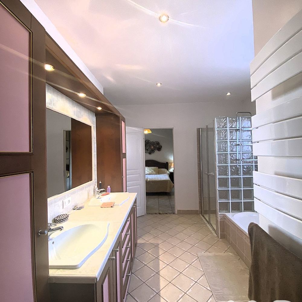 � vendre  Maison L'Isle-sur-la-Sorgue (84800)