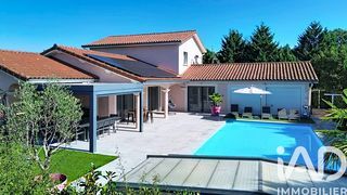  Maison � vendre 8 pi�ces 236 m�