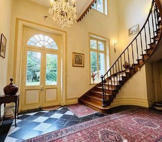  Propri�t�/ch�teau � vendre 8 pi�ces 342 m�